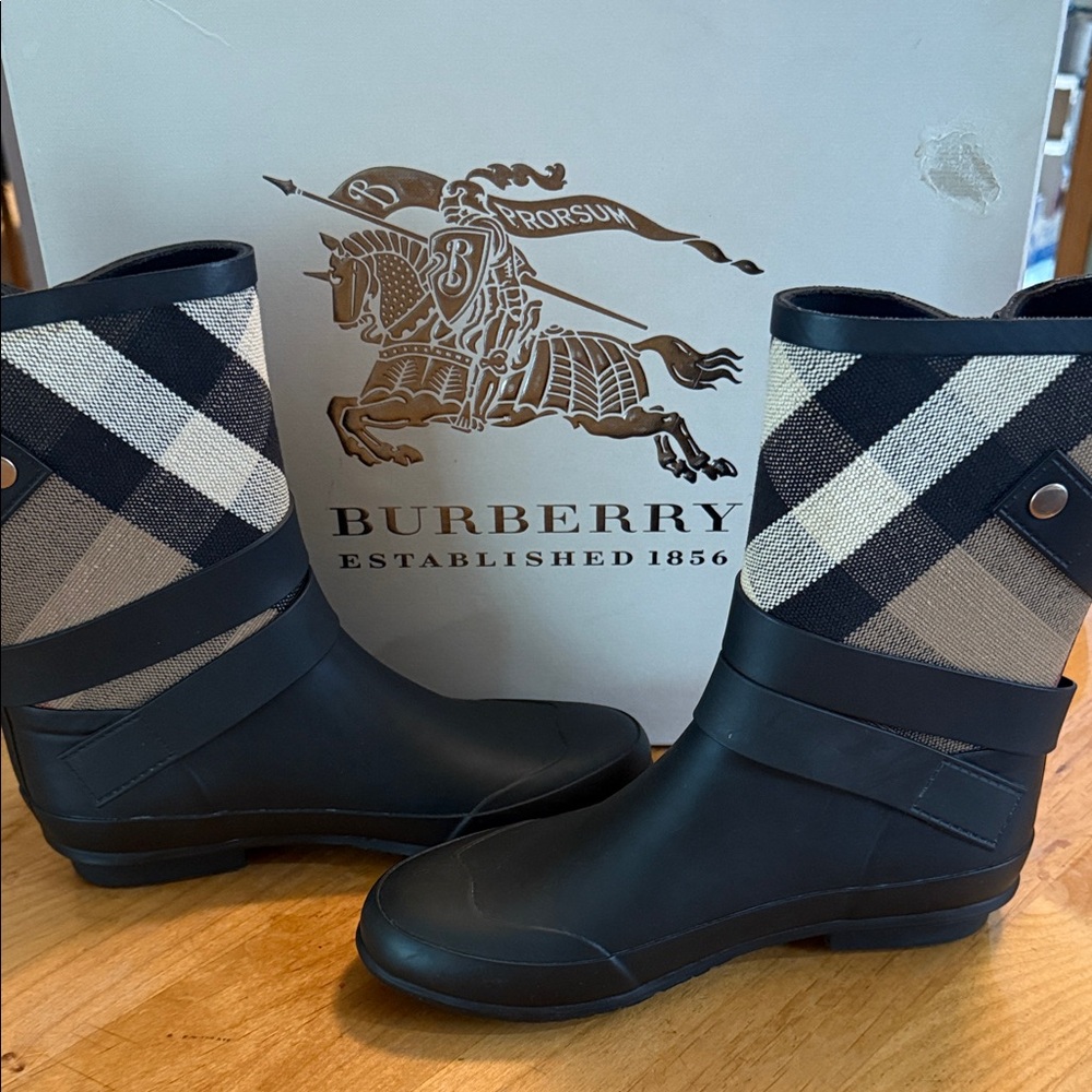Burberry Holloway Rainboot